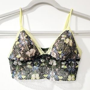 Victoria's Secret Wireless Bralette (Size S)